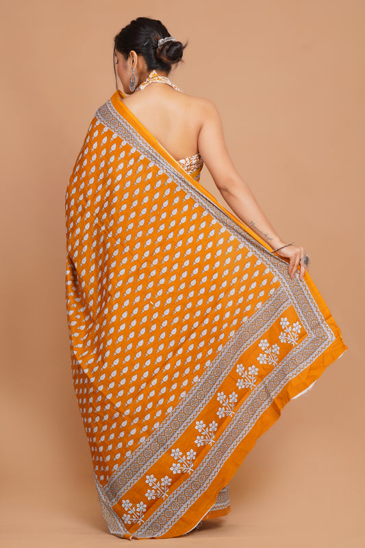 Bagru Print Mulmul Cotton Saree – Floral Buti Print