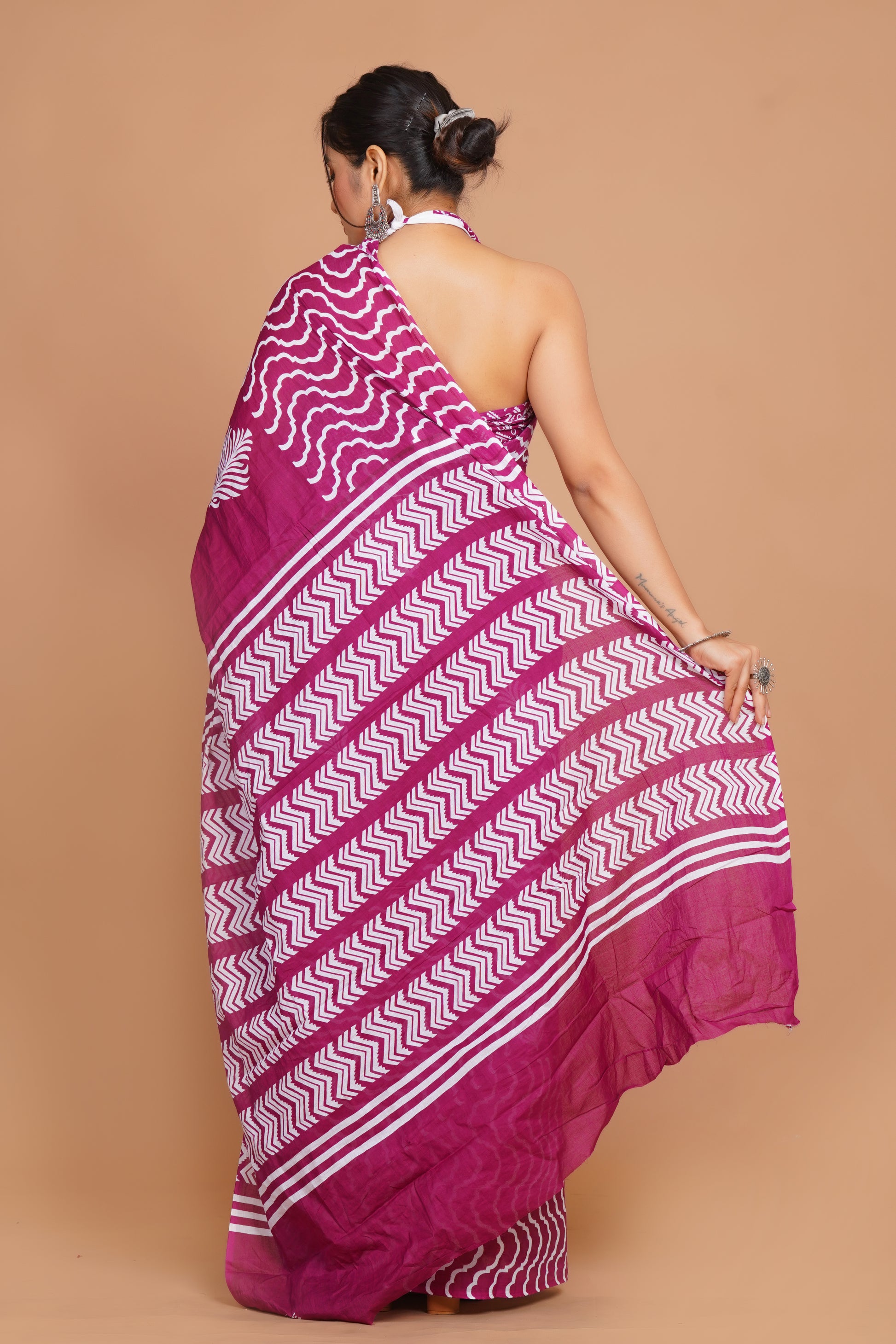 Bagru Print Mulmul Cotton Saree – Floral Buti Print