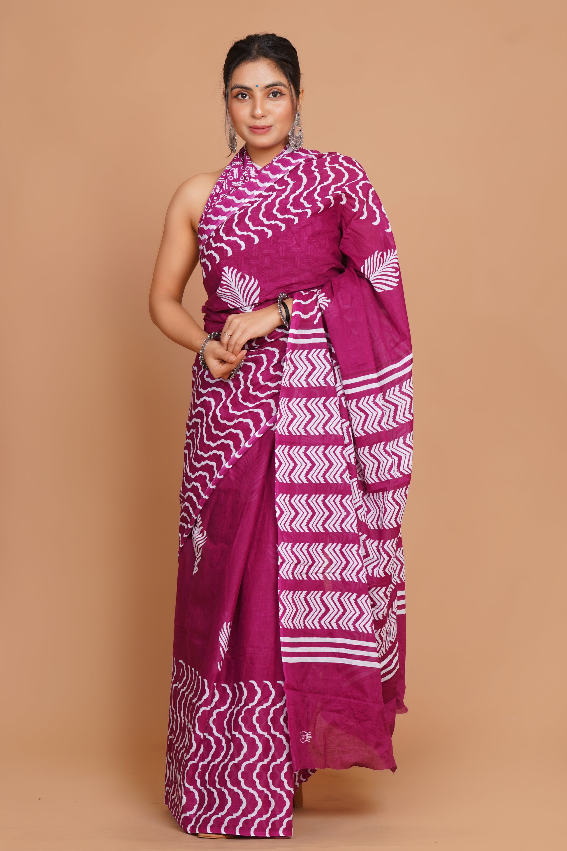 Bagru Print Mulmul Cotton Saree – Floral Buti Print