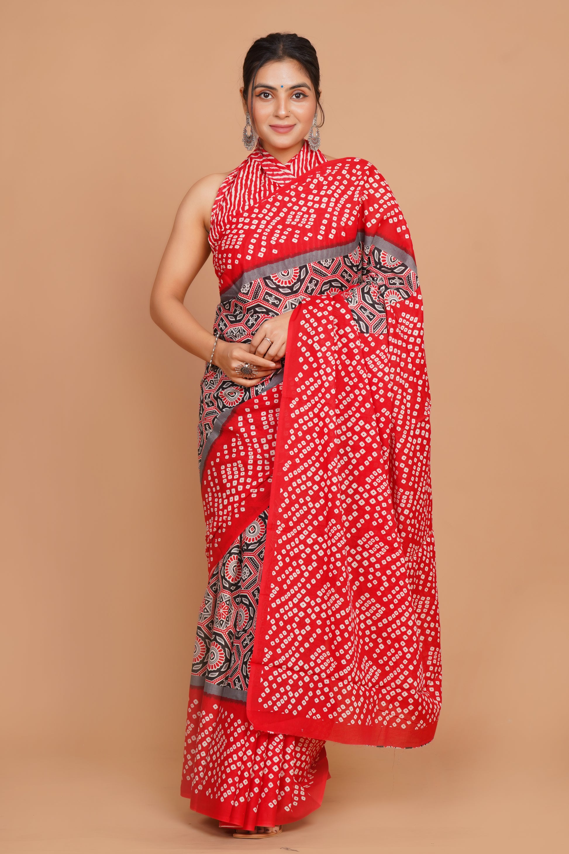 Bagru Print Mulmul Cotton Saree – Floral Buti Print