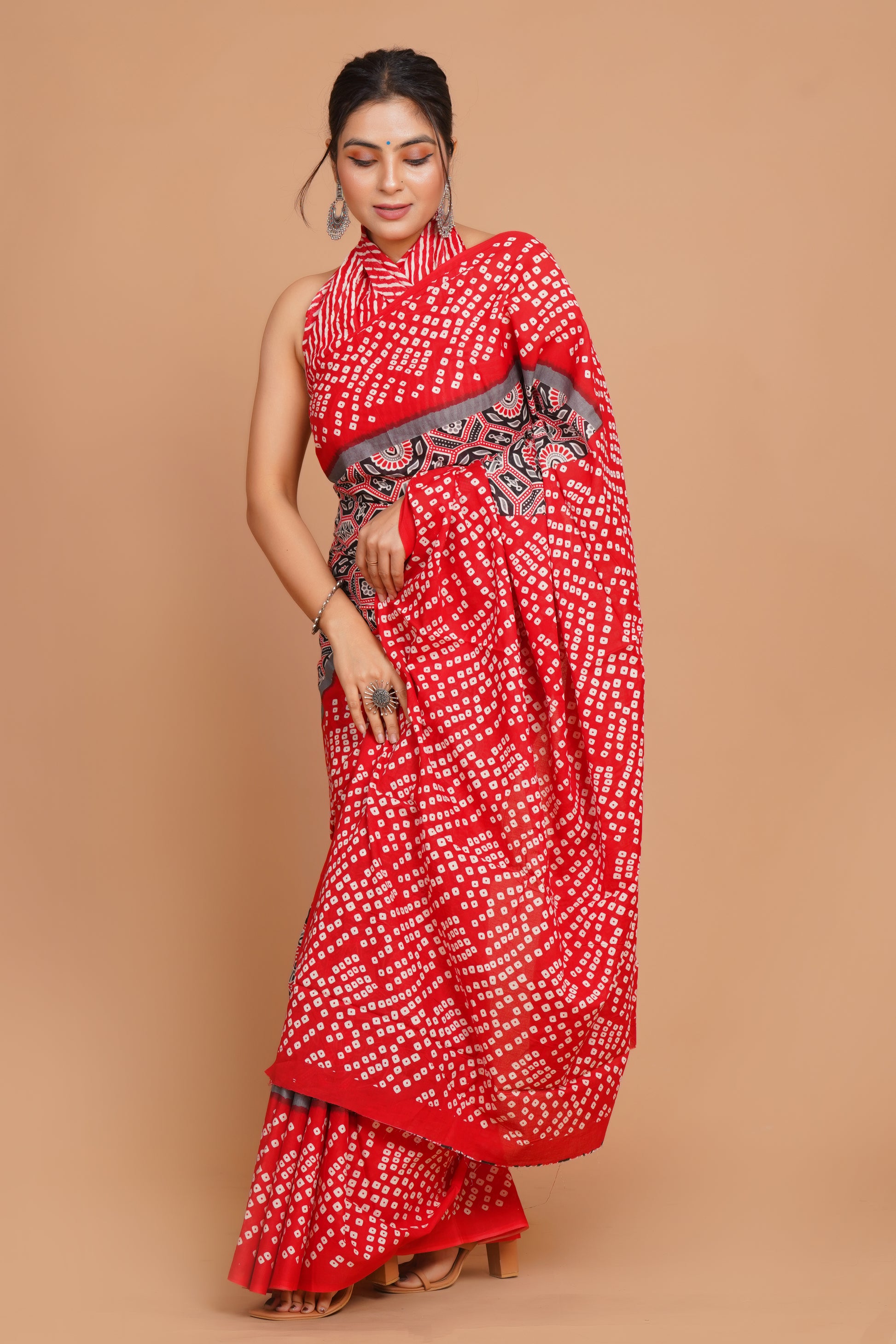 Bagru Print Mulmul Cotton Saree – Floral Buti Print