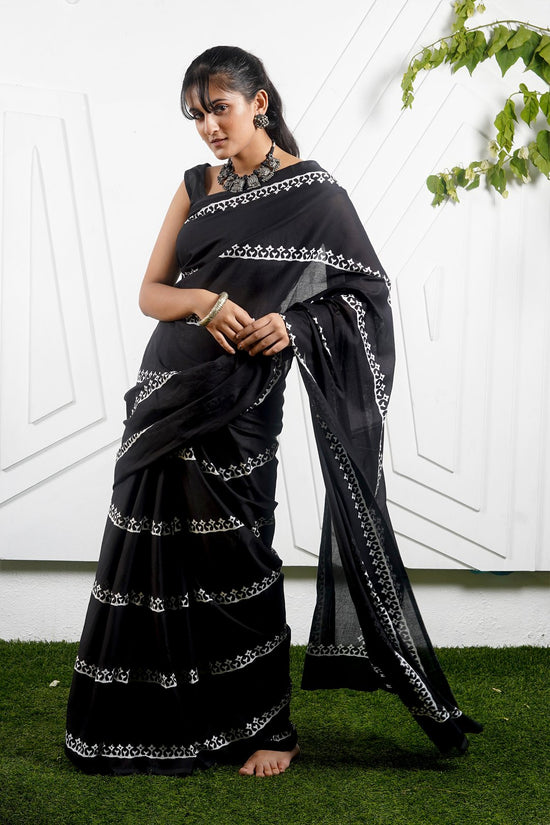 Cotton mulmul saree  (BLACK)